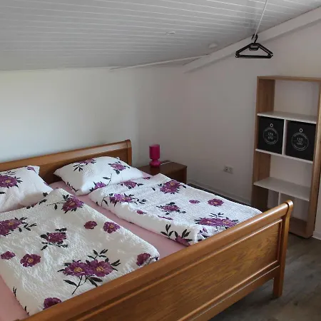 Ferienwohnung Tjaddehof, 45226 Κατάλυμα σε φάρμα